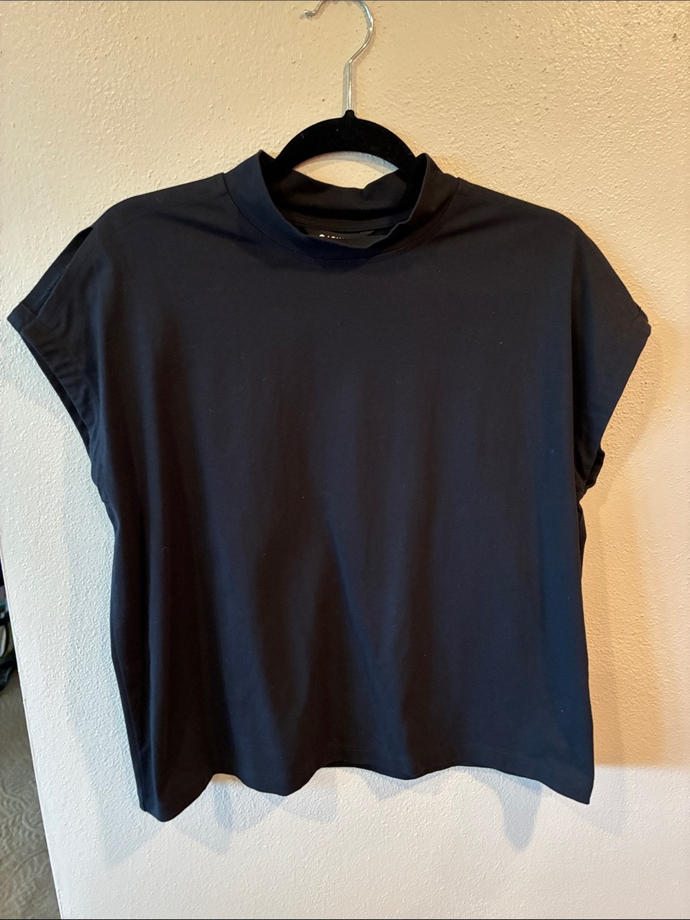 Athleta Black Mock Neck Cap Sleeve Crop Top